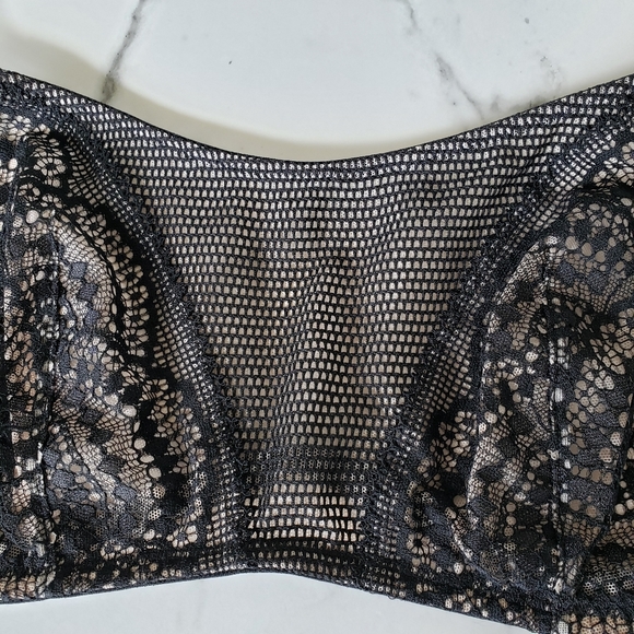 🆕️VICTORIA'S SECRET Black Lace Balconette Bra 36D - Picture 4 of 10